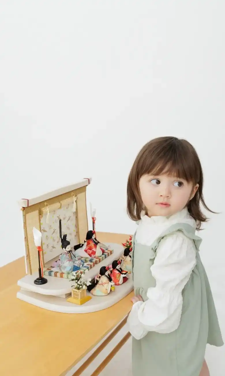 ふらここ雛人形の通販 | コンパクトな可愛い赤ちゃん顔のひな人形 ふらここ雛人形の通販 | コンパクトな可愛い赤ちゃん顔のひな人形